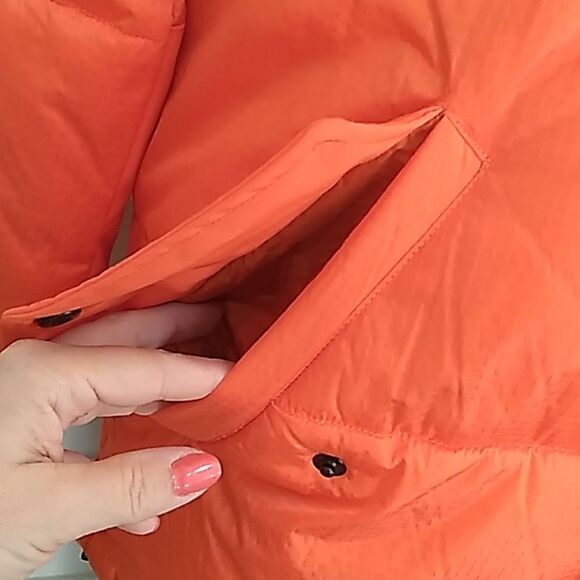 Calvin Klein Winter Orange Puffer Coat. Size Small. Unisex NWT - Picture 8 of 16